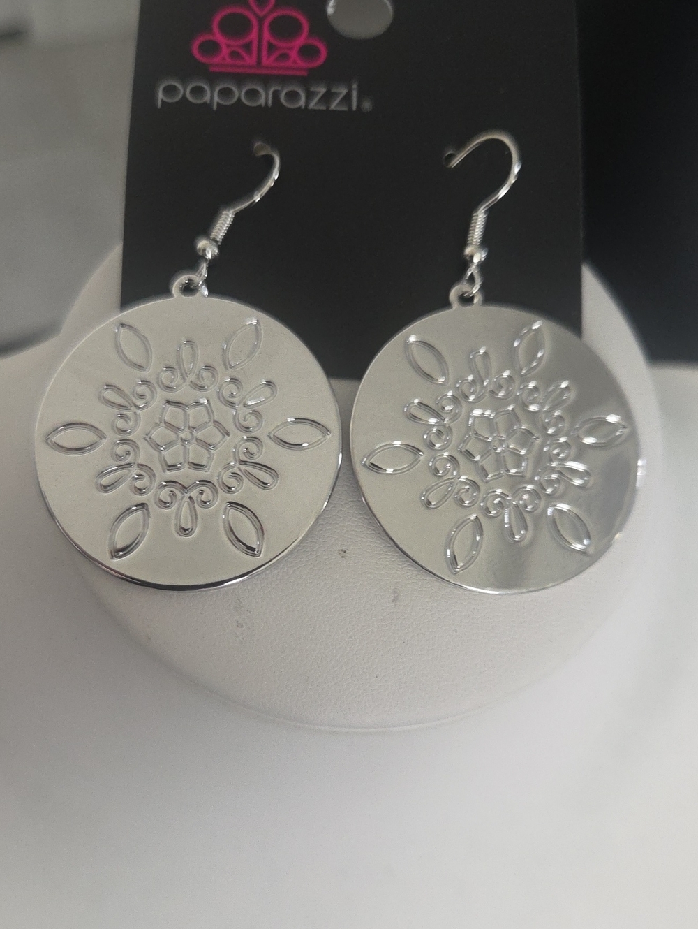 Paparazzi Tidal Taste Silver Earrings NWT